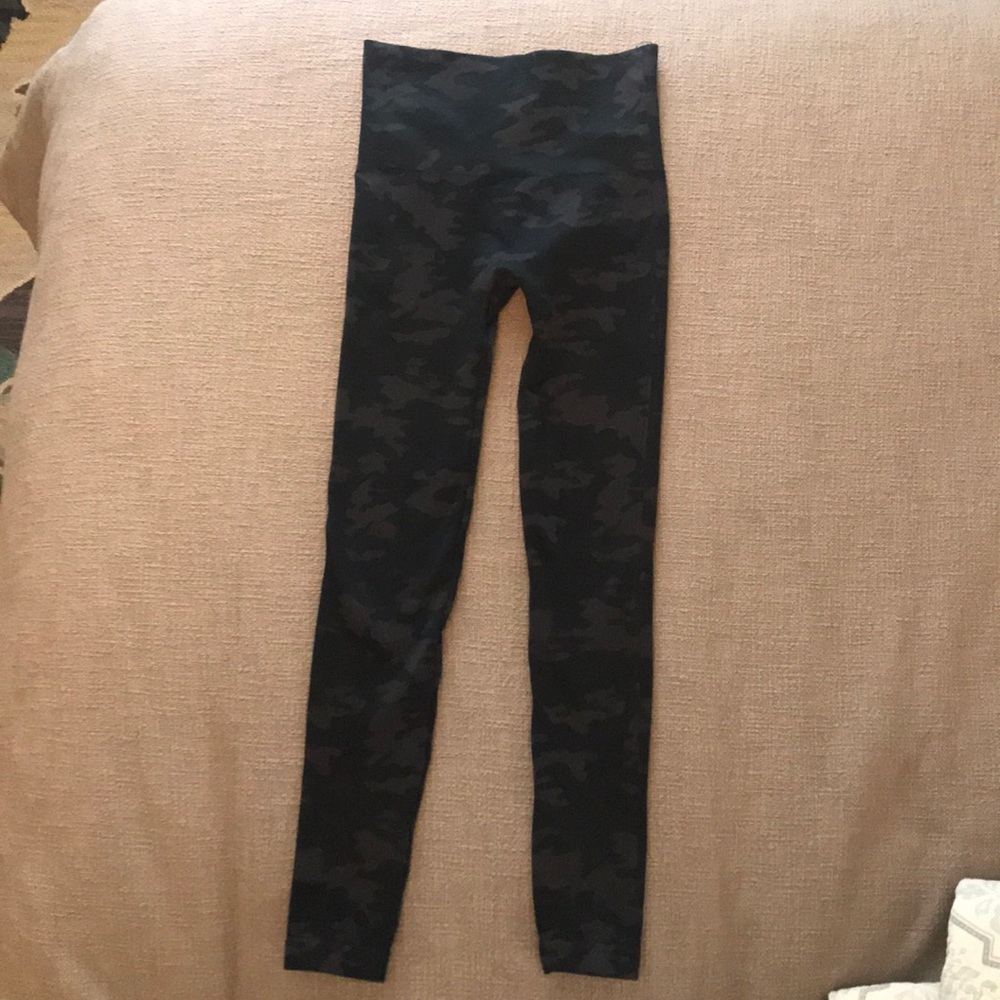 Spanx Camo Seamless Leggings